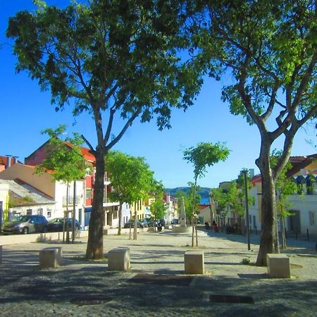 Ferienwohnung Largo Da Paz 24 Lissabon Exterior foto