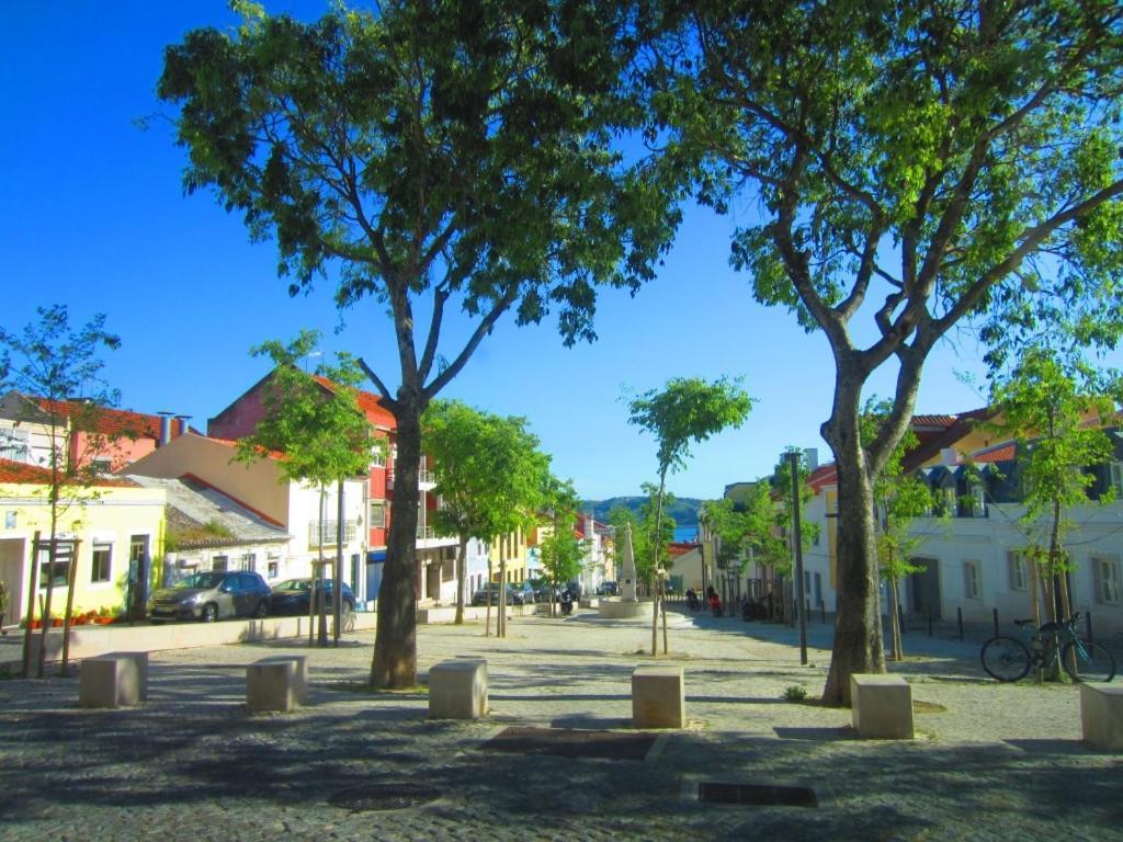 Ferienwohnung Largo Da Paz 24 Lissabon Exterior foto